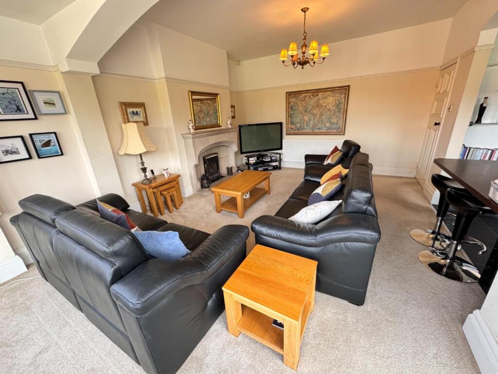 REAR RECEPTION