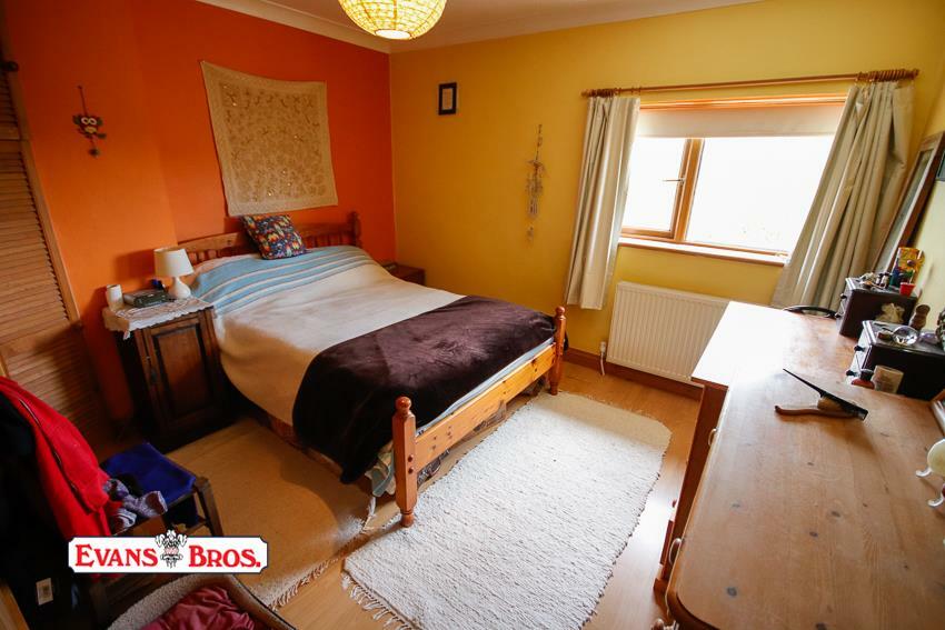 REAR DOUBLE BEDROOM 1