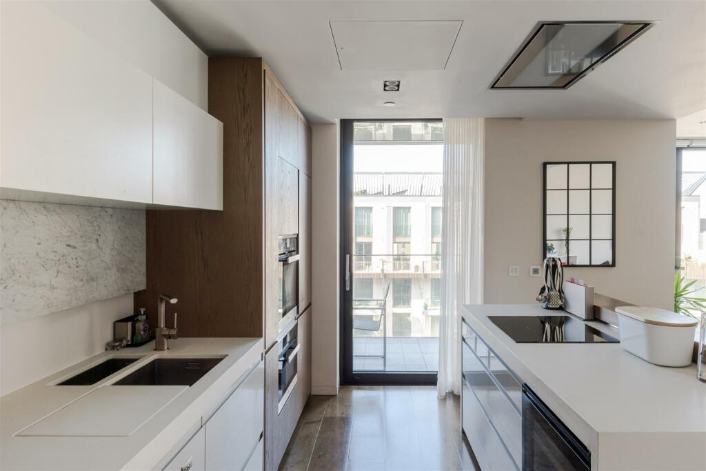 Pearson Square-6.jpg