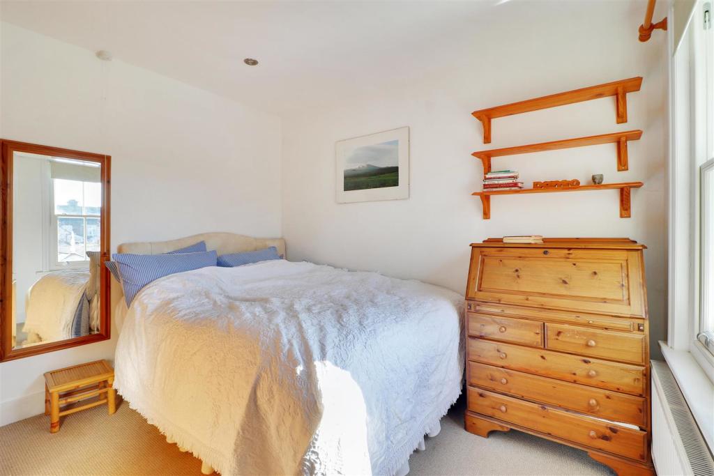 Bedroom 2.jpg