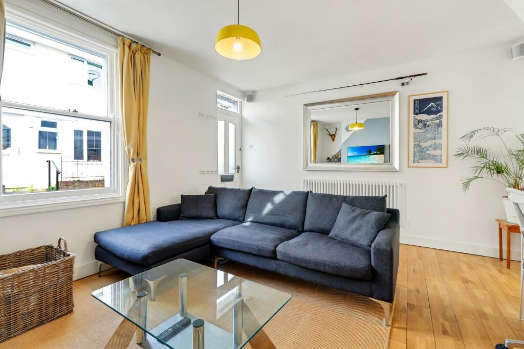 Living Room D.jpg