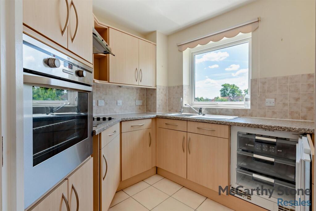 8649318-interior04-800.jpg