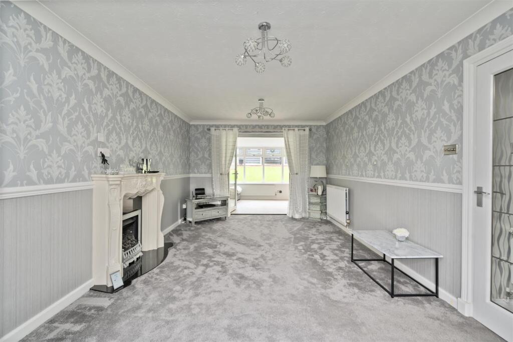 12 Ashborough Drive_16.jpg