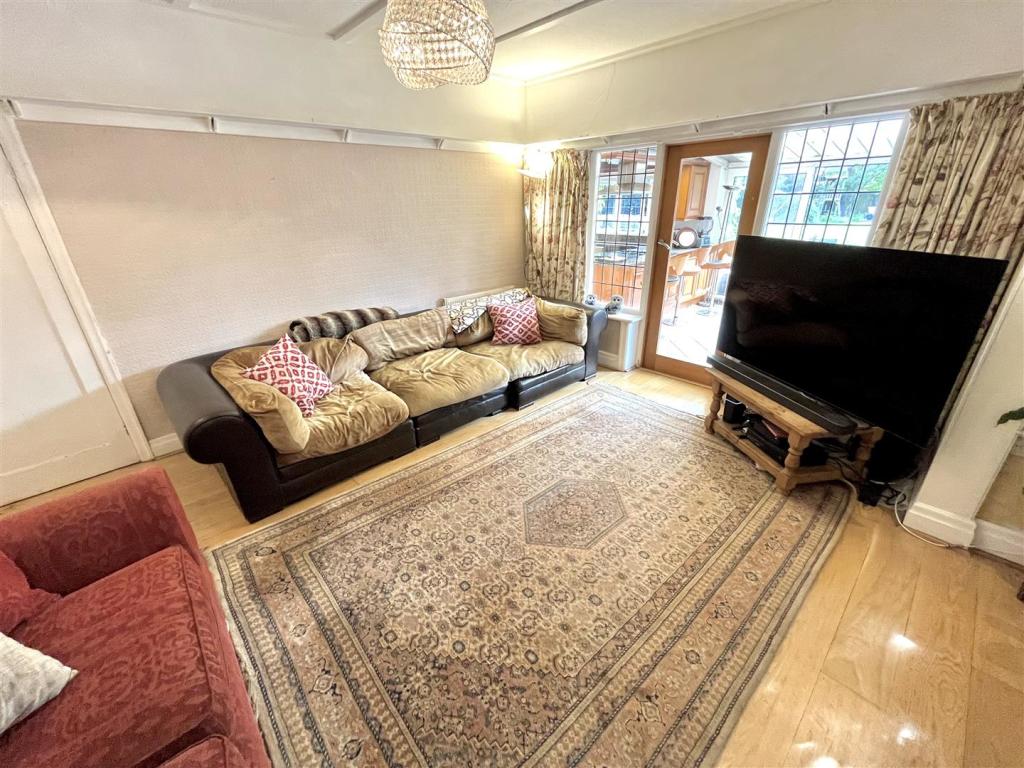 Lounge Aspect 3.jpg