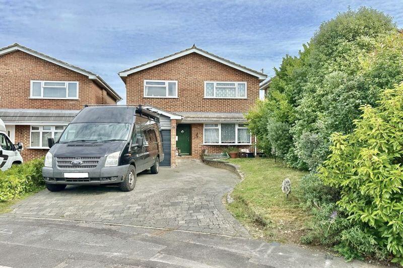 Walsh Close, Weston super Mare, - DETACHED FAMILY HOME