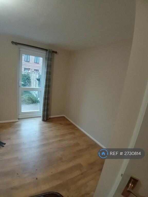 Partridge Square, London, E6