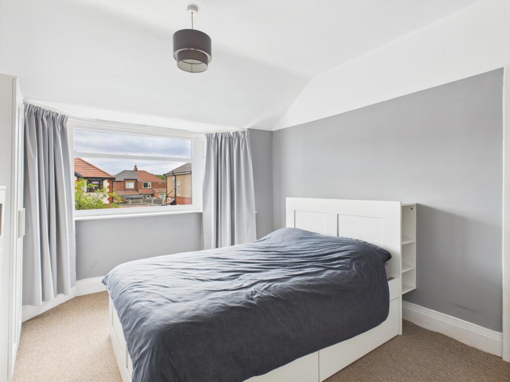 CAM03729G0-PR0069-STILL006