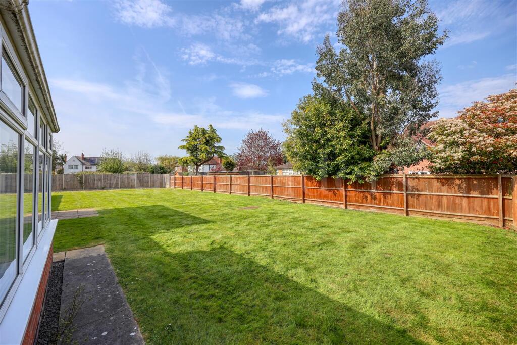 2 Dwyer Close-09.jpg