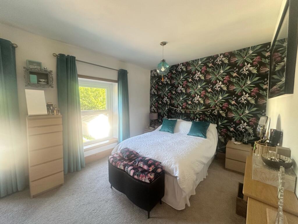 B93138BC-5E76-4F41-8B7E-358C43D4CBED