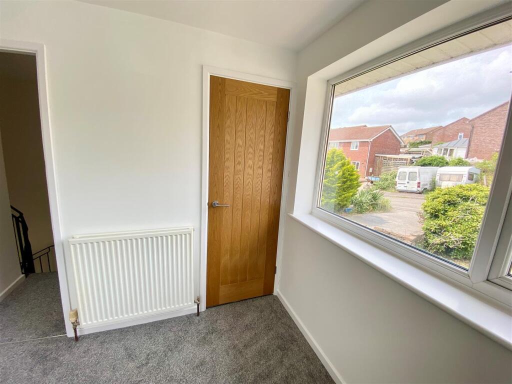 53 hazeldene bed 2.jpg
