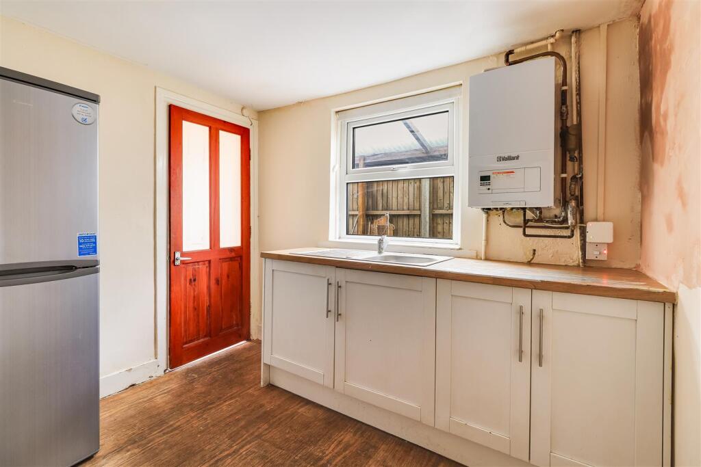 Kitchen (2)