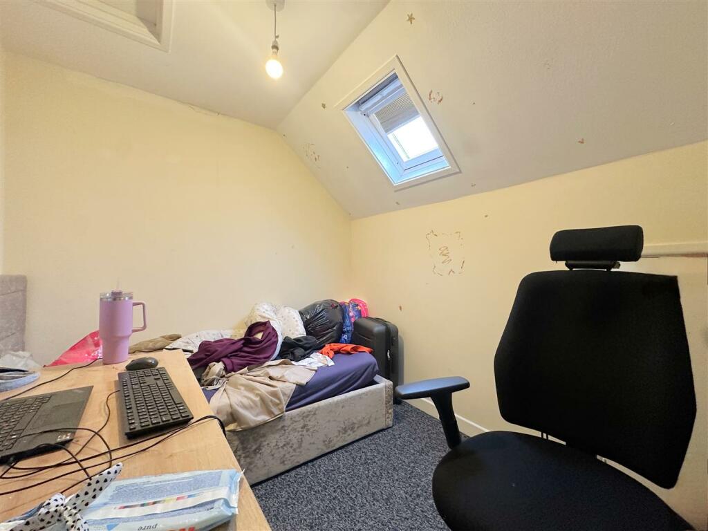 First floor flat bedroom 3