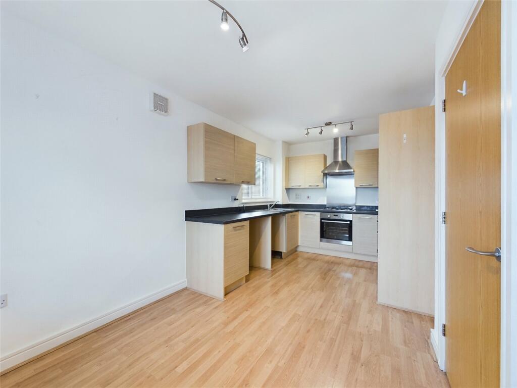 Kitchen / Dining