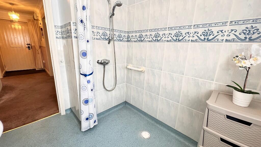 Shower Room/w.c.