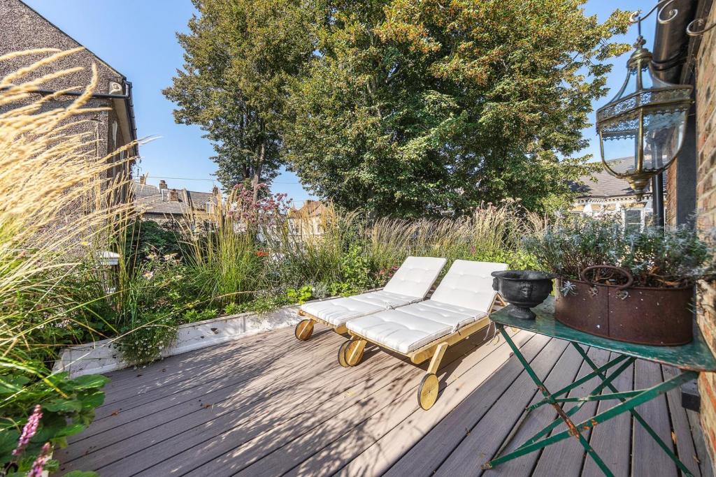 Roof Terrace.jpg