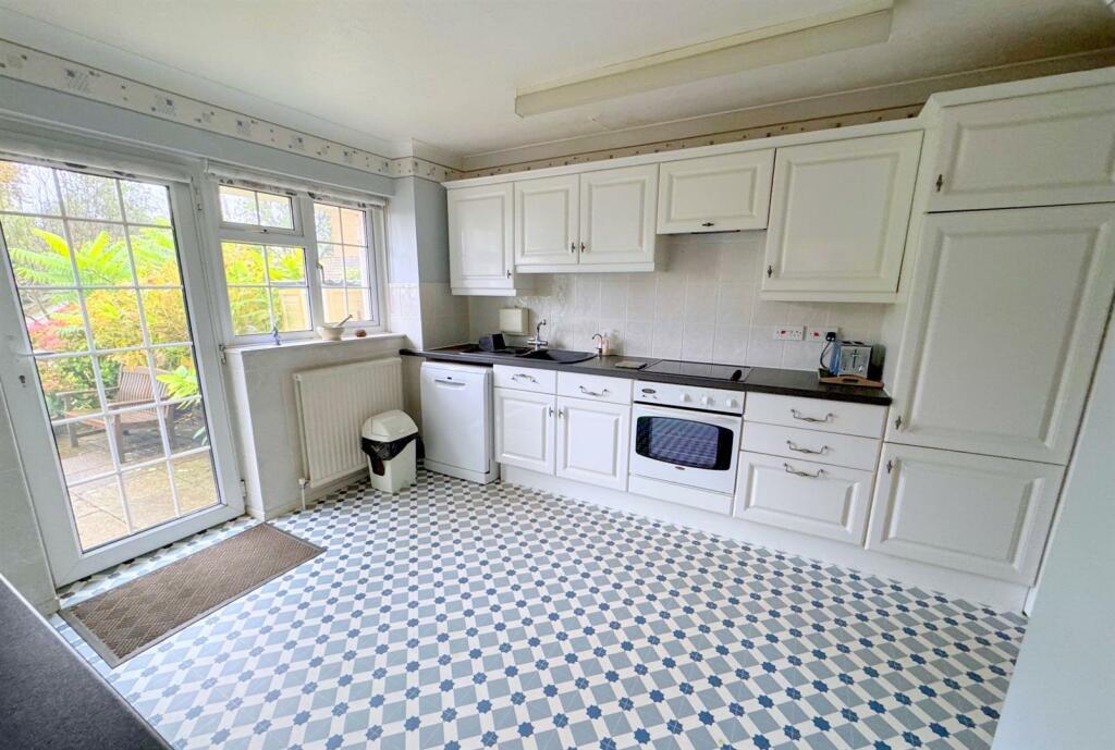 Spacious Kitchen
