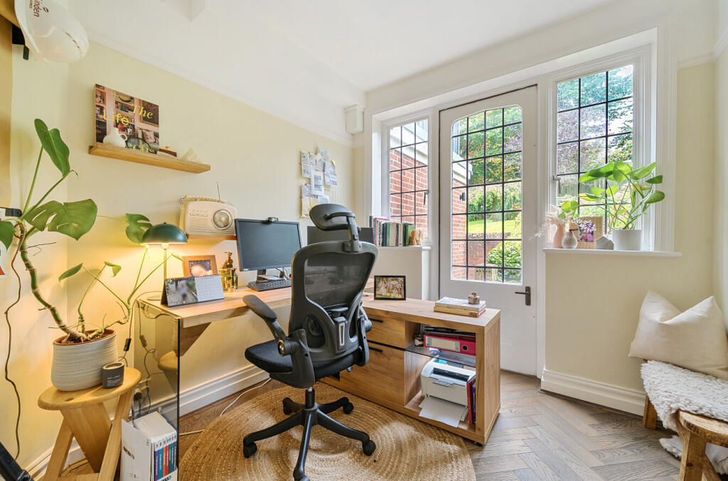 1363905-1-68e93ab...