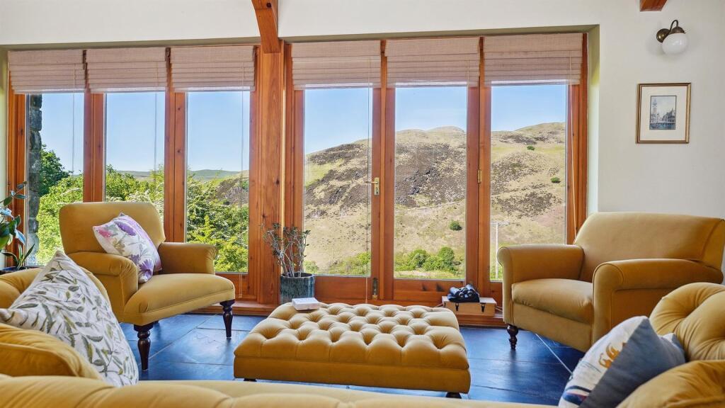 living space 2.jpg