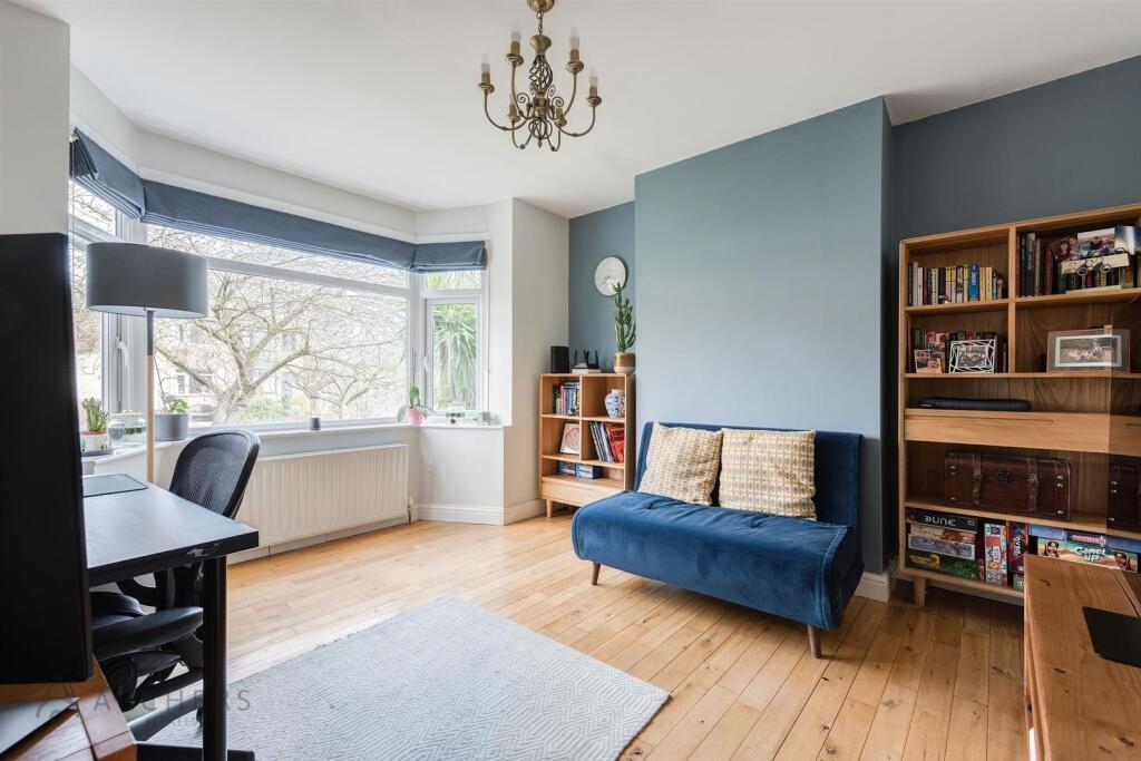 30HollinsLane(Interior)(3of26).jpg