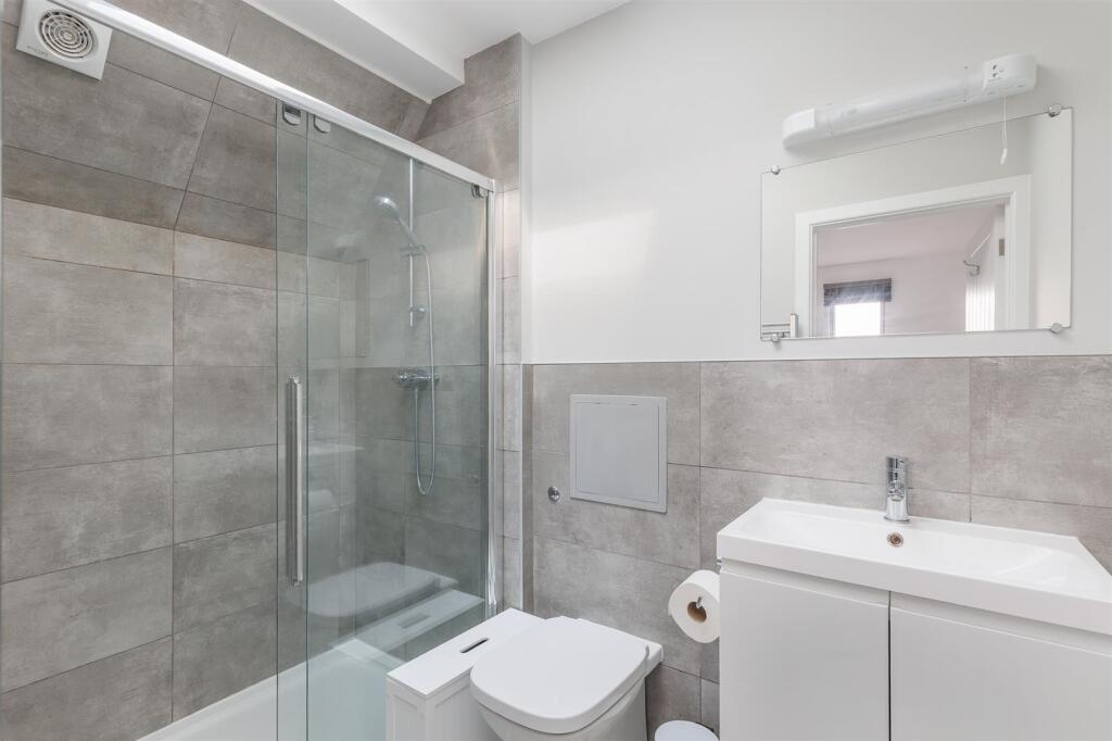 Shower Room En-Suite