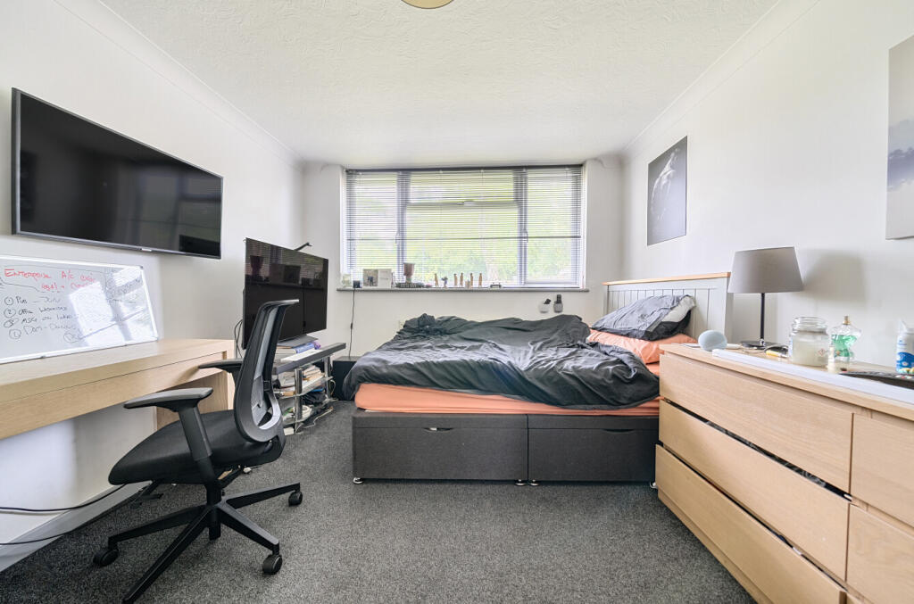 1296132-10-6841bb...