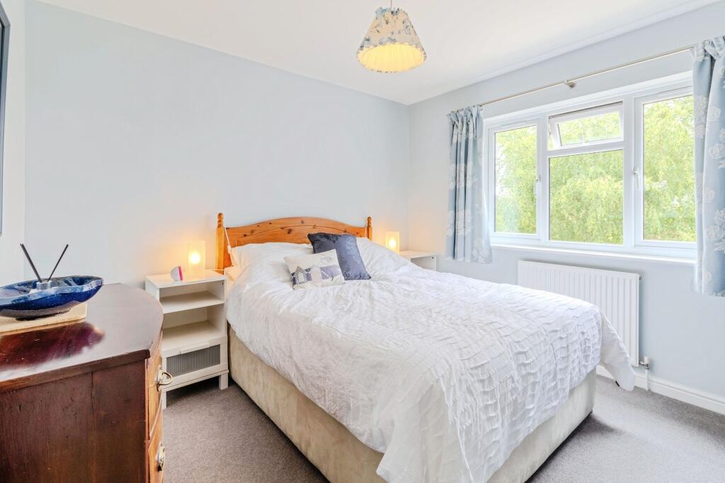 bedroom2