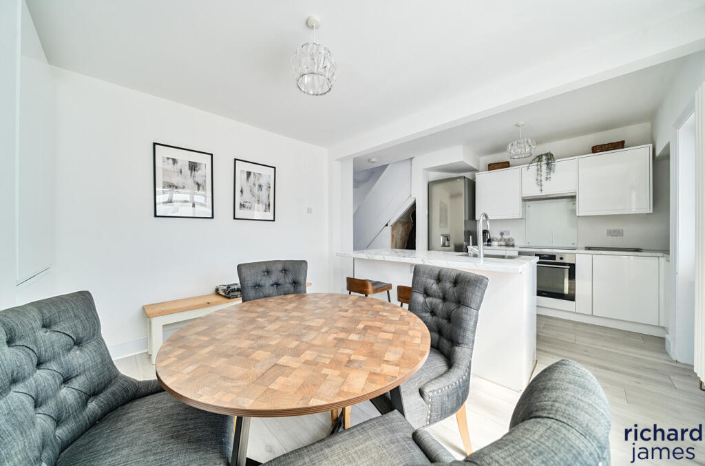 153a9dc095364deca8c7b191ba8ad728