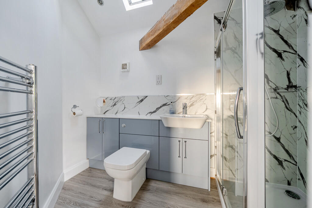 1373289-12-68ff55...