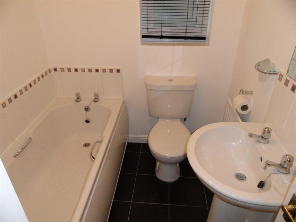 Bathroom / WC: