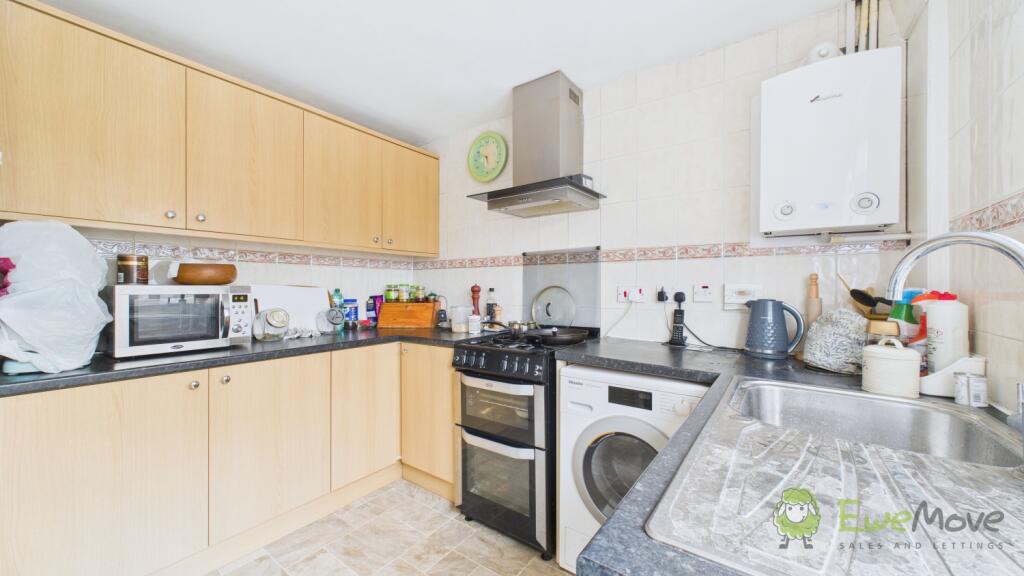 CAM03669G0-PR0025-STILL012