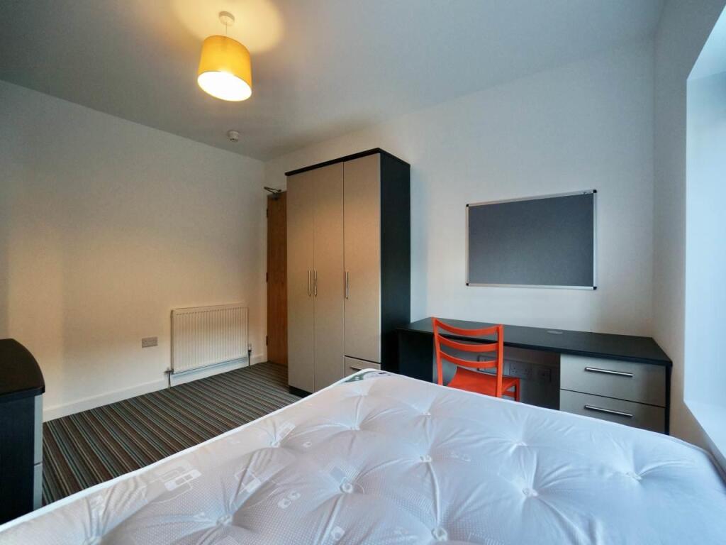 Bed 1.3.jpg