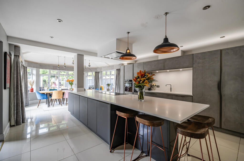 1315229-13-6883bb...