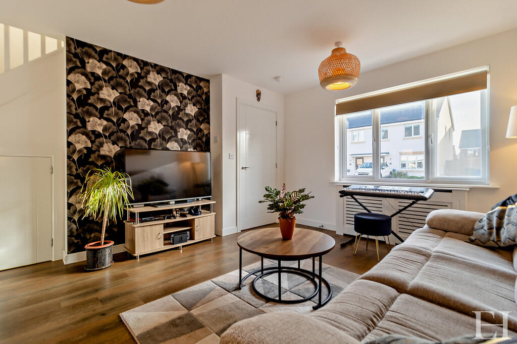 8633781-interior1...