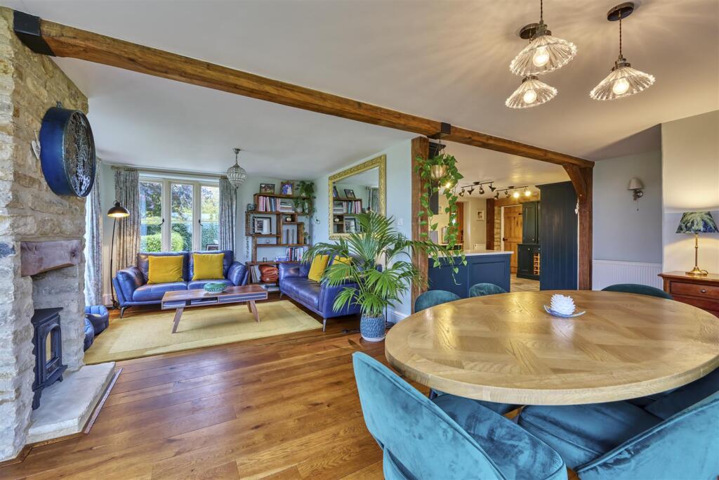 55 Glapthron Rd Upper Benefield-17.jpg