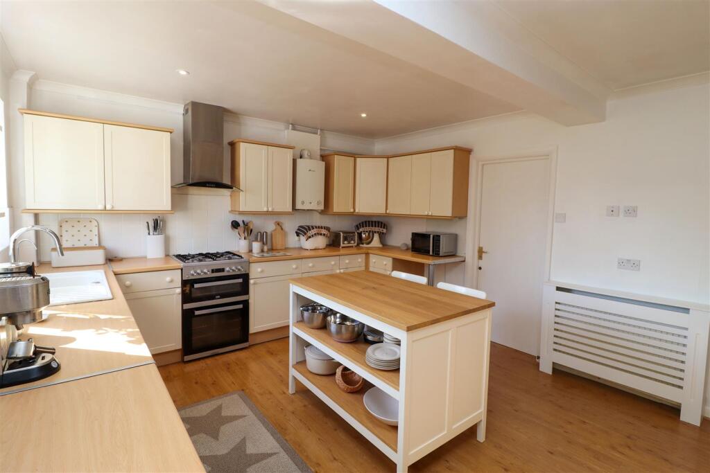 Kitchen/Breakfast Room