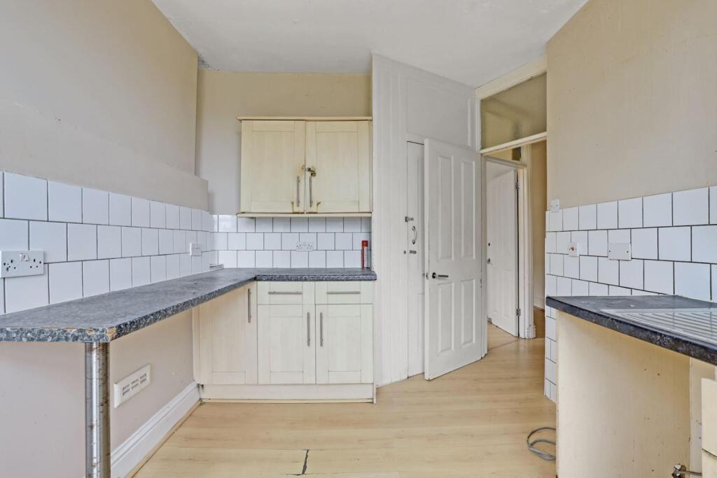 12-9c14JHPropWorld - 63b Sydenham Road - 34-medium