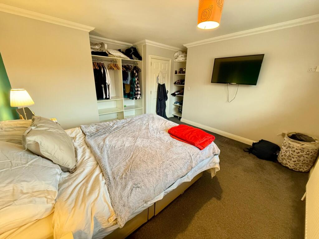 bedroom 1.2