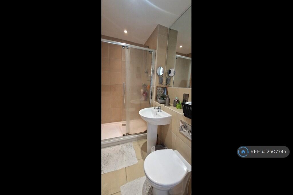 Ensuite Bathroom