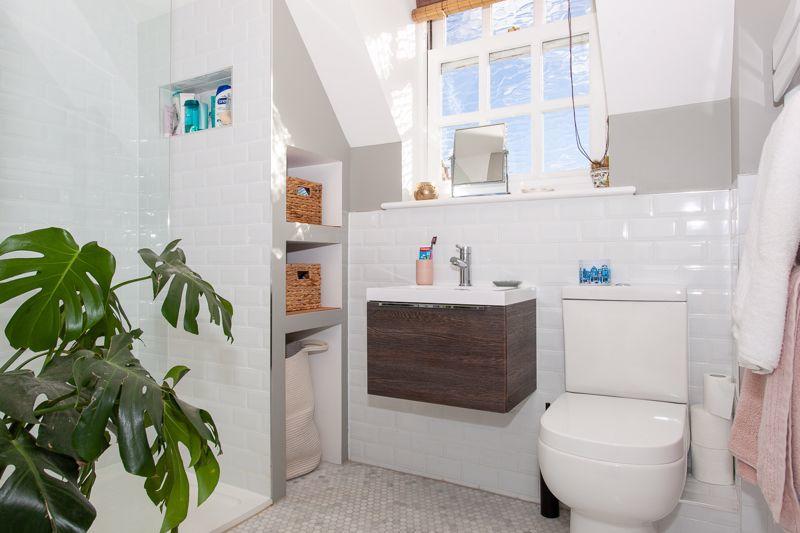 En-Suite to ma...