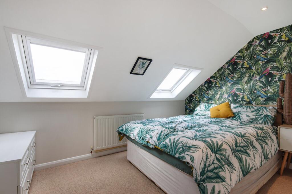 Bed 4 / Loft Room