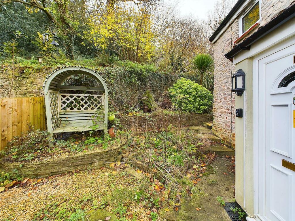 4 - Cottage for Auction, Clapton-in-Gordano.jpg