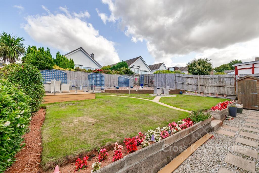 Garden, Garage &amp; Driveway