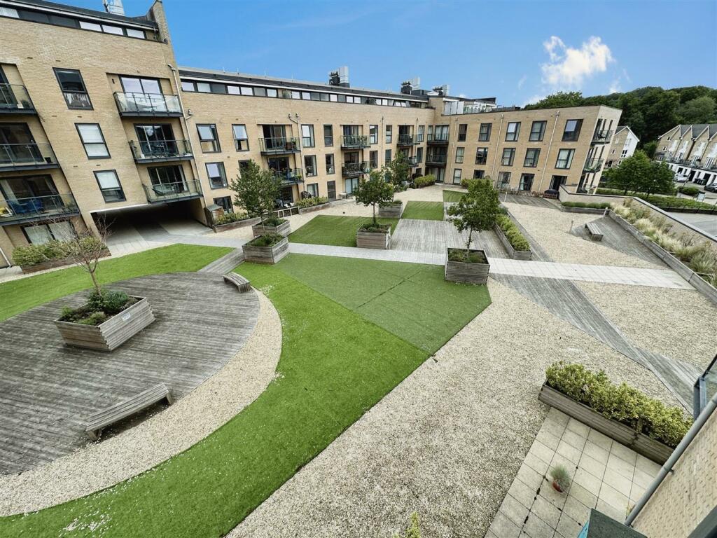 COMMUNAL AREAS &amp; ALLOCATED PARKING