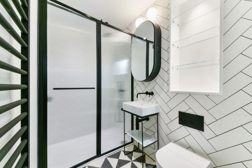 HKR Hoxton, Dawson S