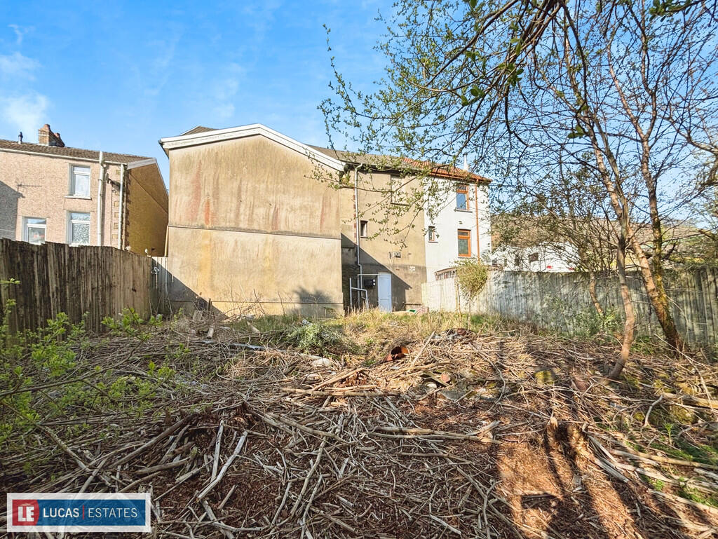 415bc2b9-6B-4CF0-...