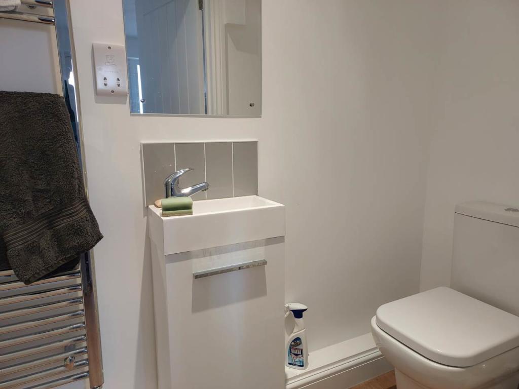 GF Shower Room