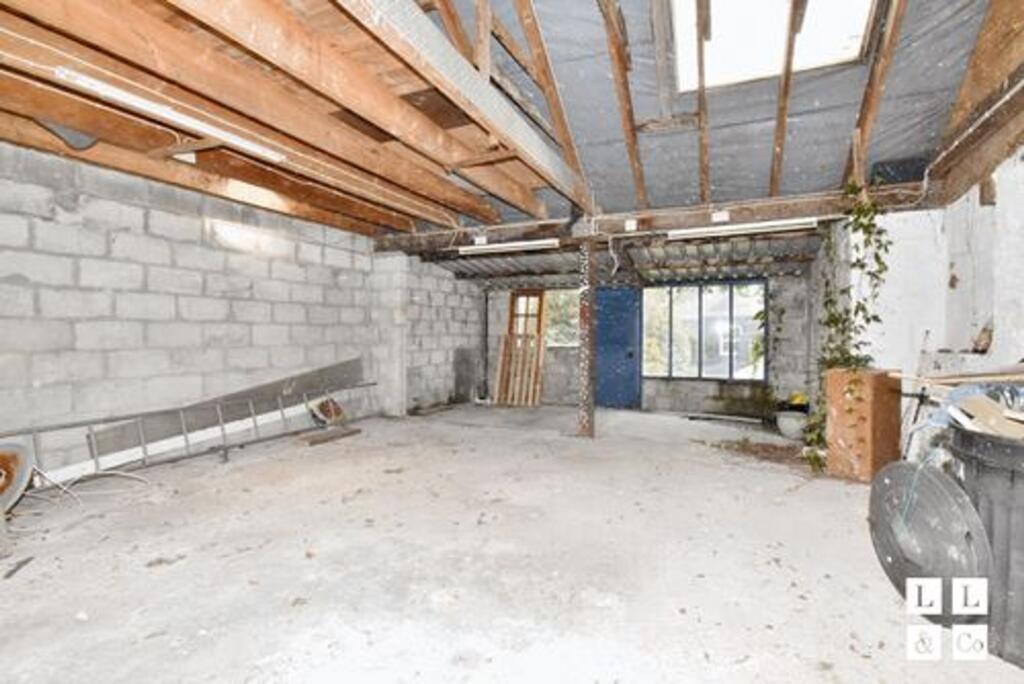 Un-used Garage / store