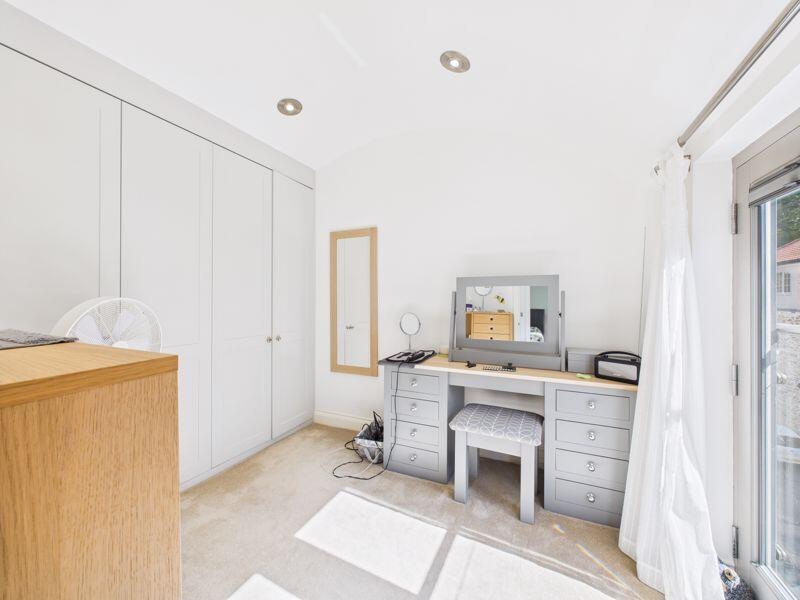 Dressing room/Bedroom