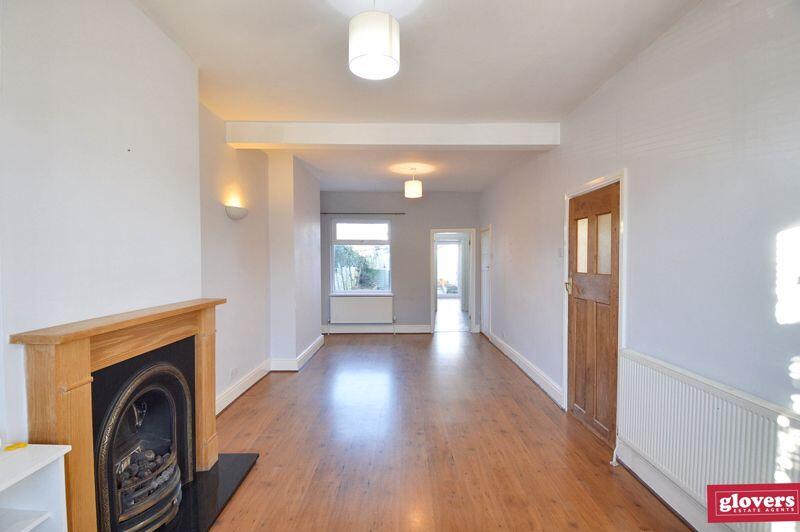 DINING / LIVING ROOM
