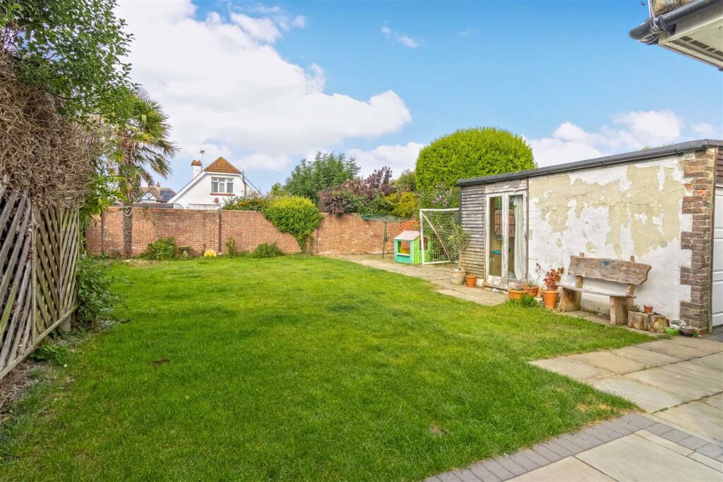 For Sale by Aspire Residential - Courtlands Close